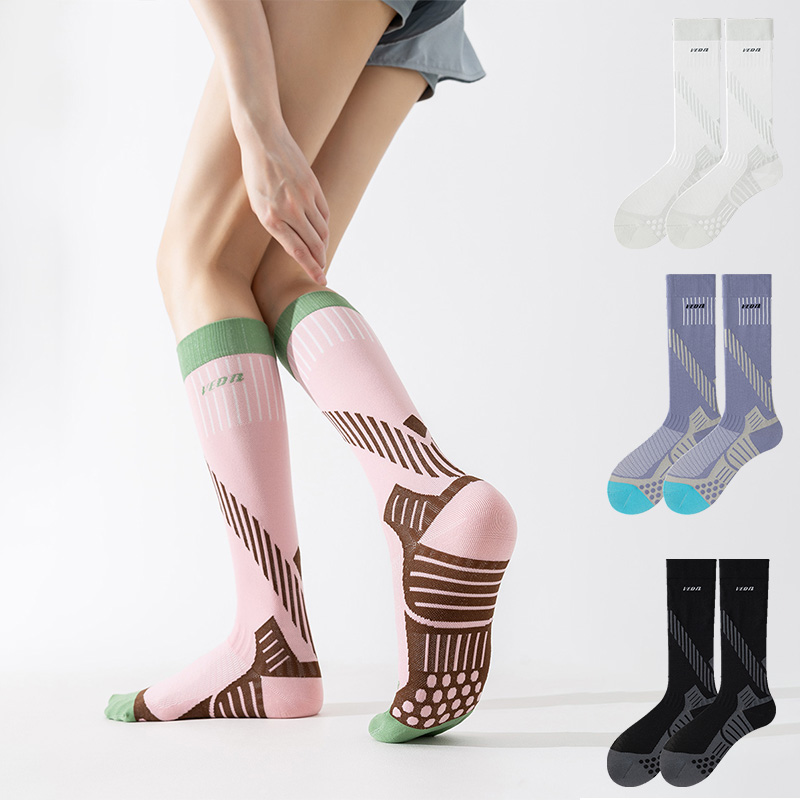 Compression Sock Medical - ถุงเท้าบีบอัดสตรี Veidoorn เข่าสูงพื้นรองเท้ากันลื่นเพื่อการไหลเวียนโลหิตที่ดีที่สุดสําหรับการแพทย์วิ่งกีฬา