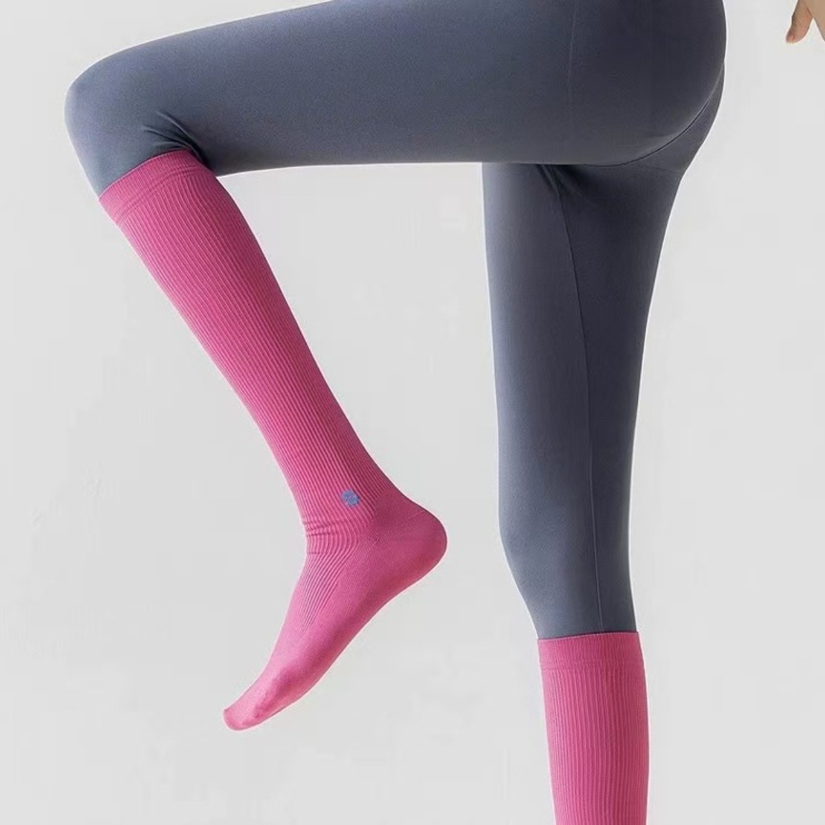 ถุงเท้ากีฬาแบบมีแรงกดกระชับสำห - Compression Sleeve Calf บทวิจารณ์และราคา